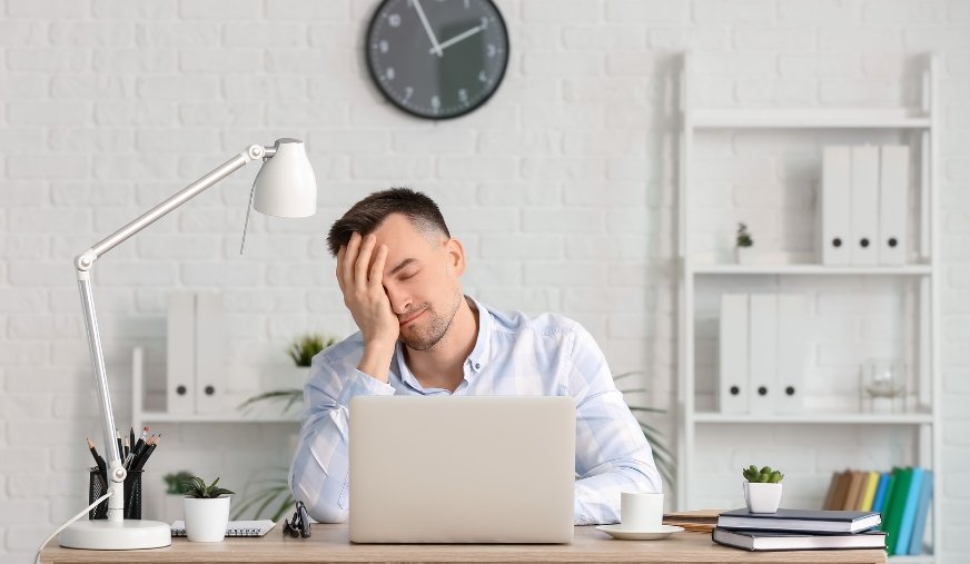 Sempre stanchi ad aprile? 3 segreti per ritrovare l’energia con il cambio di stagione