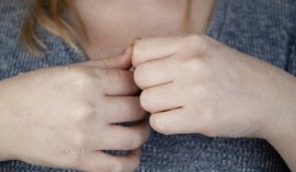 Micosi della pelle e delle unghie in piscina: come prevenirle e riconoscerle